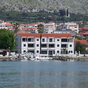 Svjetlana Trogir