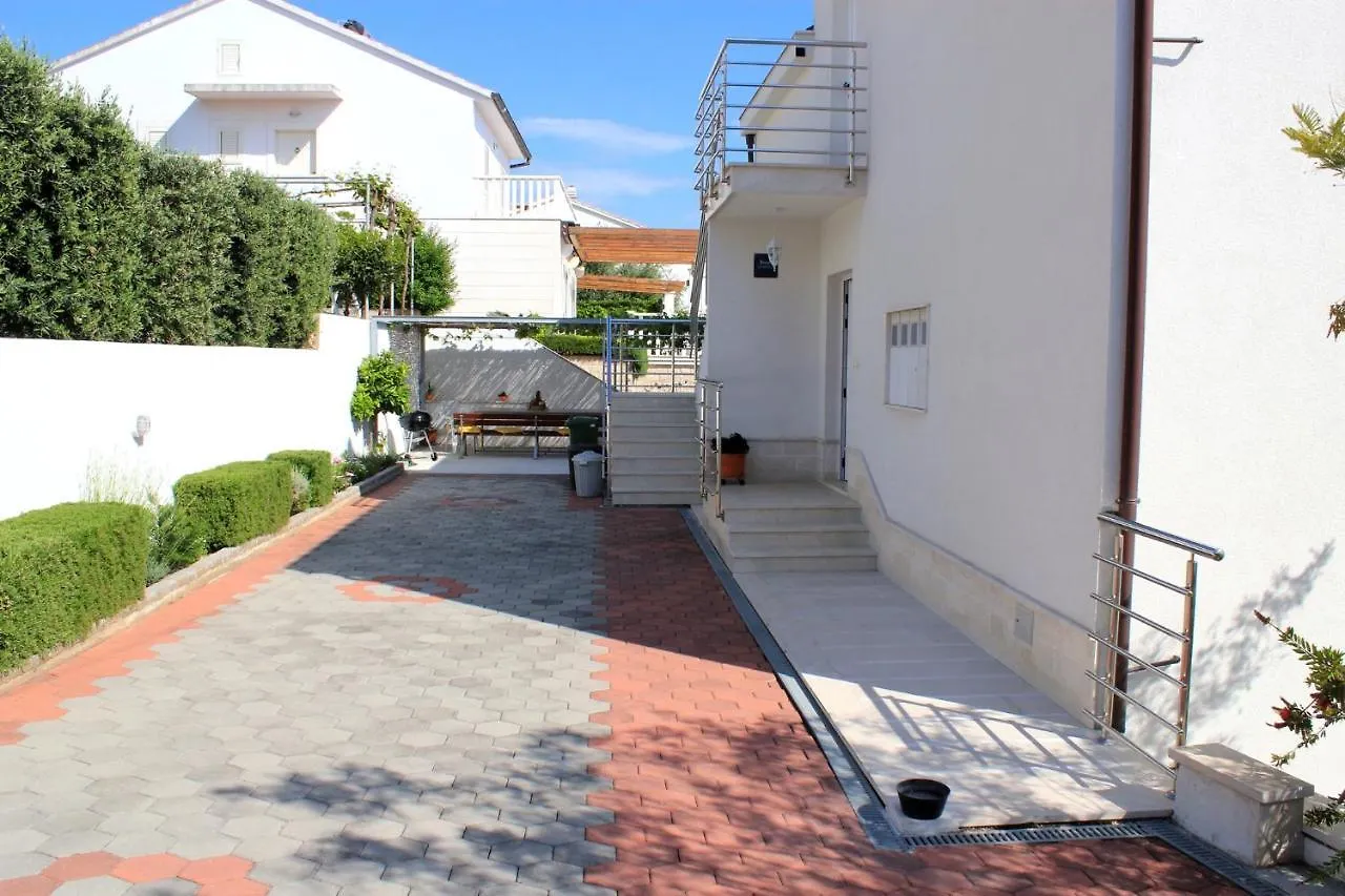 Villa Marta Apartmani Trogir Croatia
