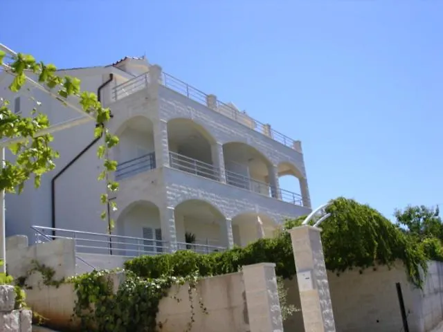 Villa Marta Apartmani Trogir