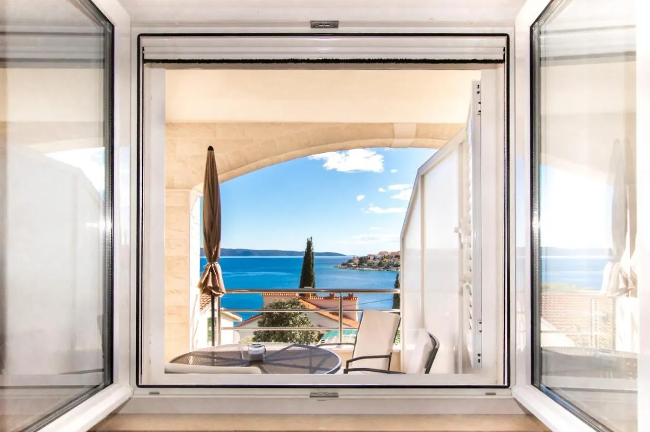 Villa Marta Apartmani Trogir 0*,