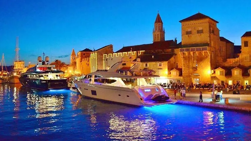 Villa Marta Apartmani Trogir